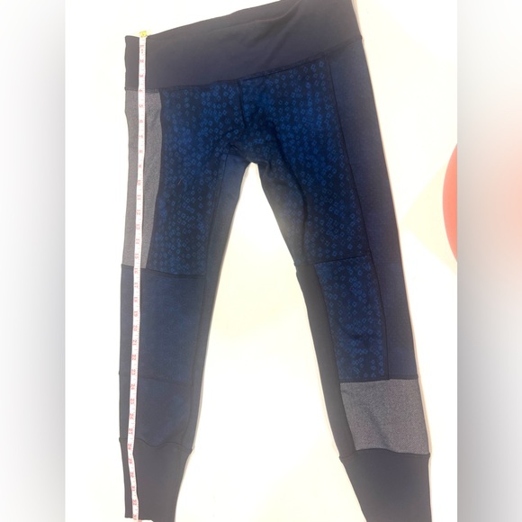 Lululemon pants size 10 EUC - Picture 5 of 7